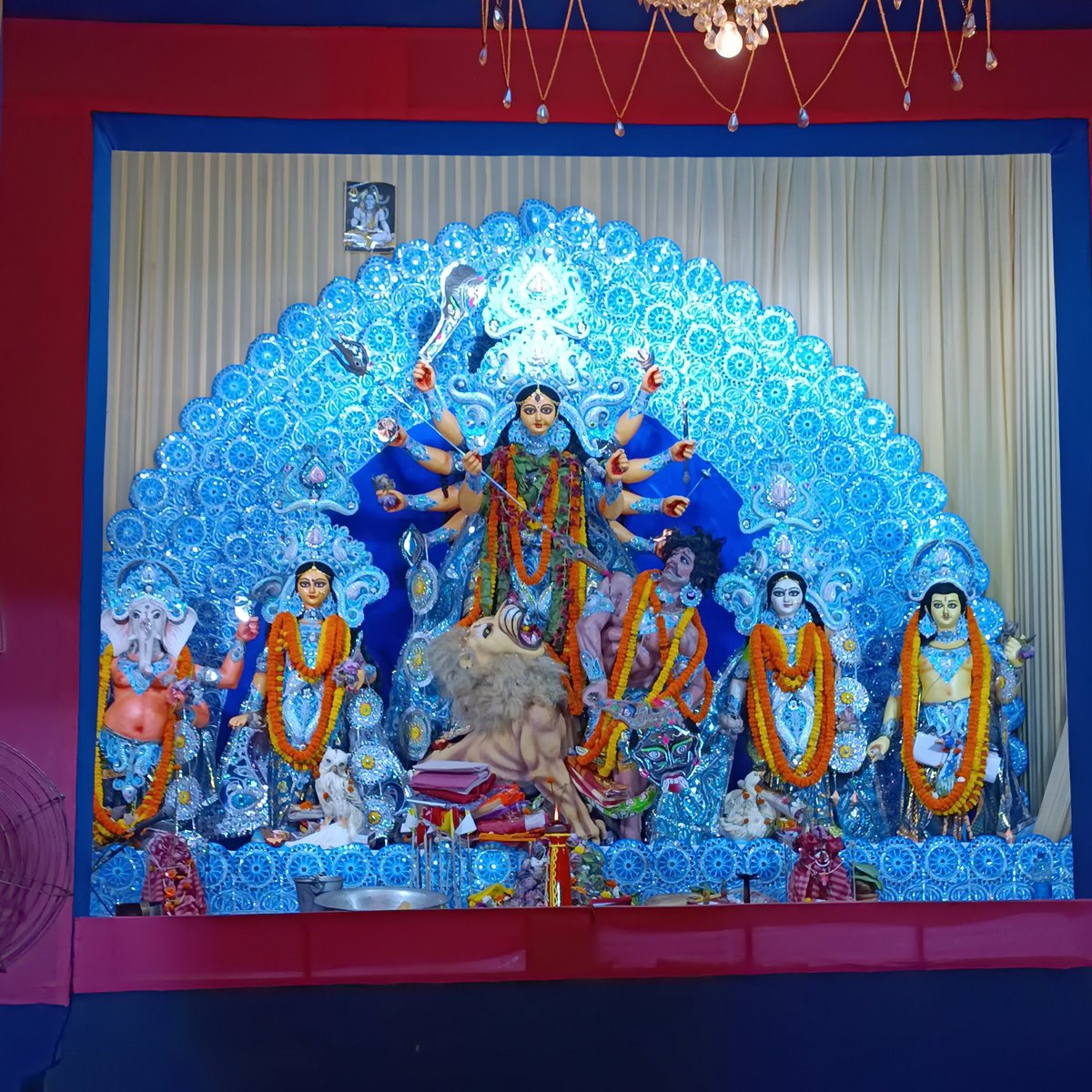 donbratman's tweet photo. A beautiful pandal right beside my house!! https://t.co/ej4risGWk5