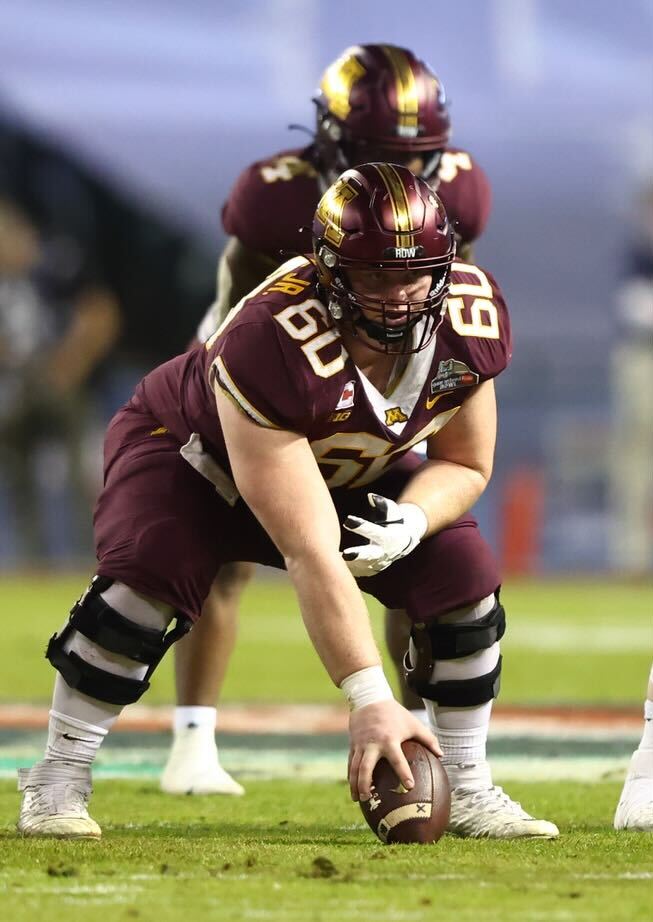 PFF_College's tweet photo. Highest-graded center this season: 

🔴 John Michael Schmitz, Minnesota - 91.8

The next highest is at 85.9 🤯 https://t.co/2UuvlOxmpM