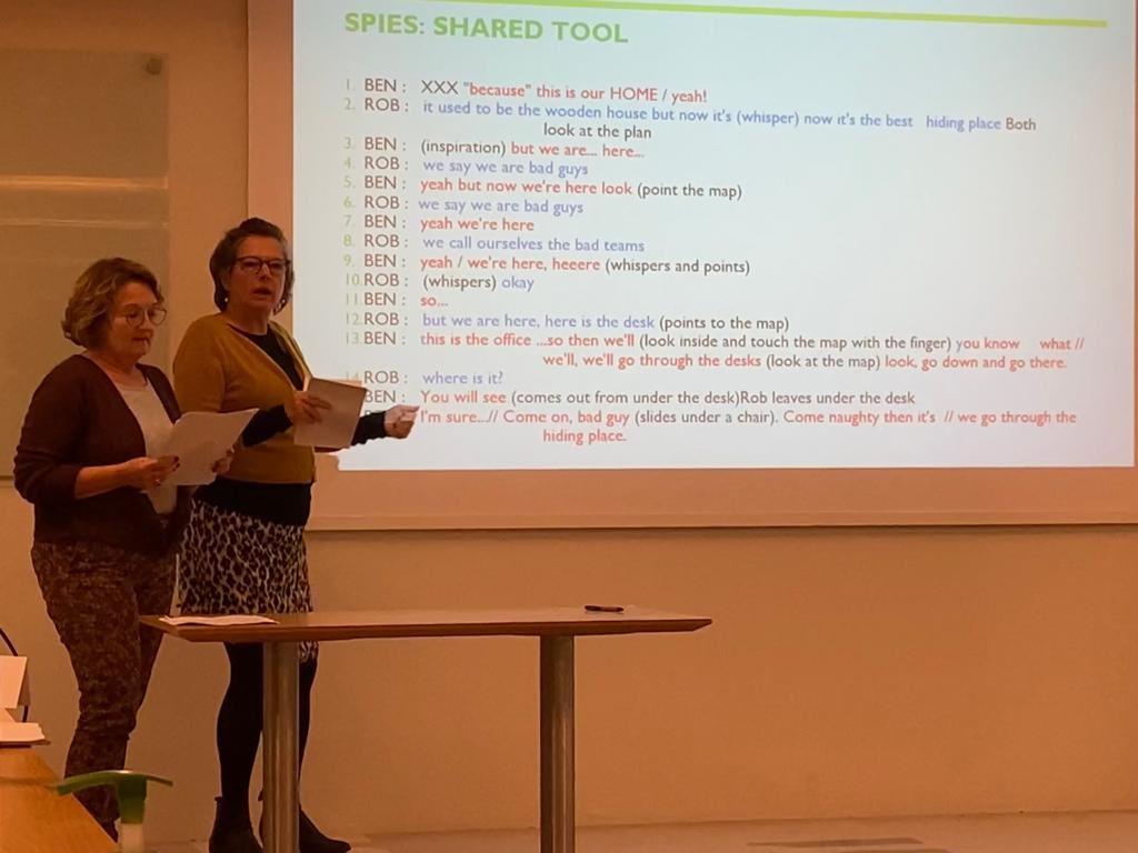 GabKappeler's tweet photo. Three new presentations by group @GIRAF92684172 members today at #CHACDOC2022. Fruitful exchanges on play and learning in pre-school. Sylvie Richard, @anne_clerc, Isabelle Truffer, Béatrice Maire, @GabKappeler and Jérémie Passeraub. @HEPVaud #HEPVS https://t.co/30WwHpCWGk
