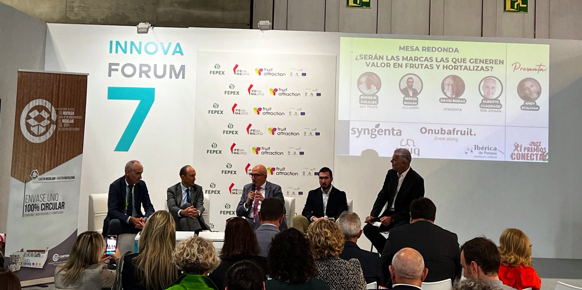 integralmediasl's tweet photo. 🔝 Interesante mesa redonda celebrándose ahora mismo en el #InnovaForum @FruitAttraction en el marco de la entrega de los #PremiosConecta @RevistaMercados.

¿Serán las marcas las que generen valor en el sector de las #frutas y hortalizas? @AndyStalman | #FruitAttraction22 https://t.co/4RSys92D0B