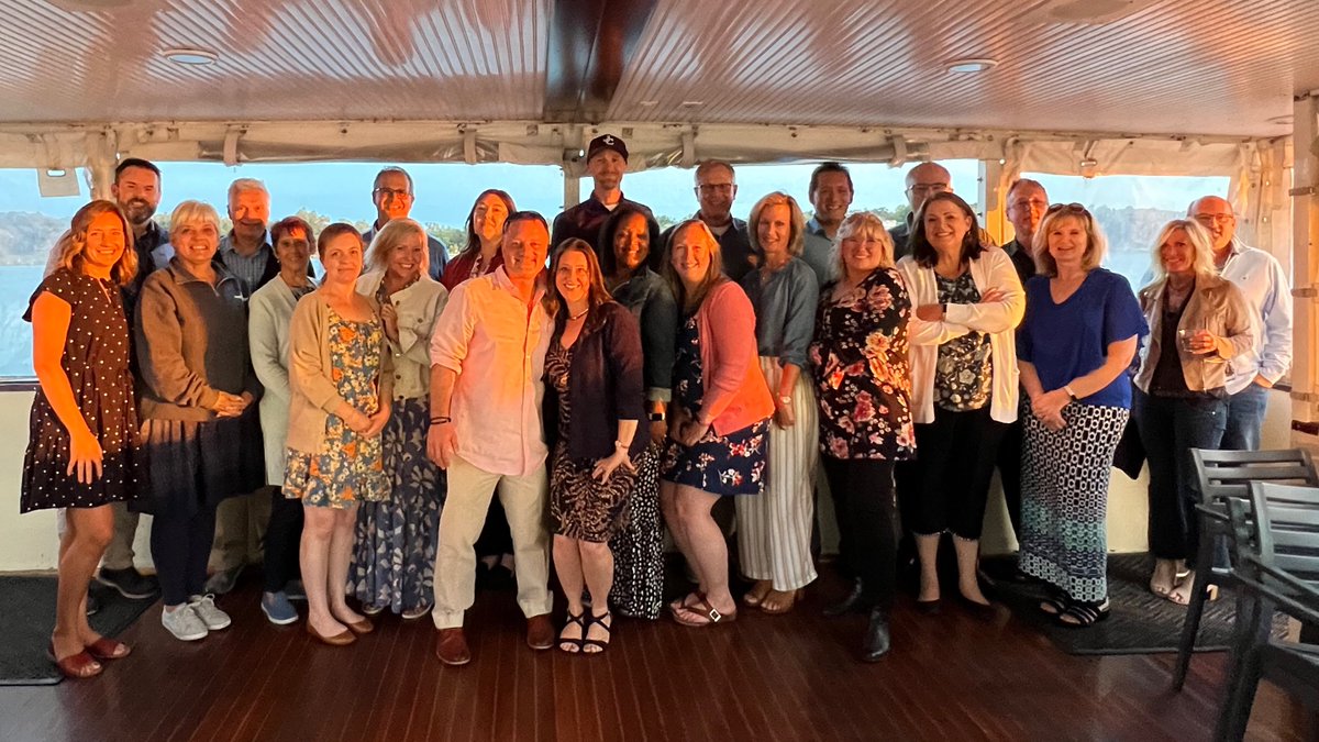 SchoolToolBox's tweet image. To celebrate the end of the season last week, we enjoyed a beautiful evening and sunset dinner cruise on Lake Geneva!  Sending a huge thank you to Doug for treating the office team to an evening on the lake!  #teamschooltoolbox #wecanbreatheagain #summergoestoofast