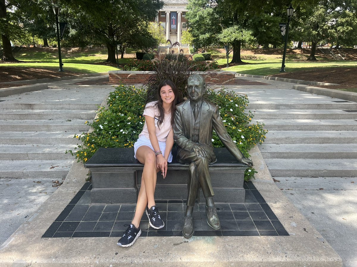Reminiscing on early September and my amazing visit to Samford! Thanks for having me on campus! <a href="/gillespie_jeff/">Jeff Gillespie</a> <a href="/CassadyKimball/">Kimball Cassady</a> @coachtjdixon ❤️💙