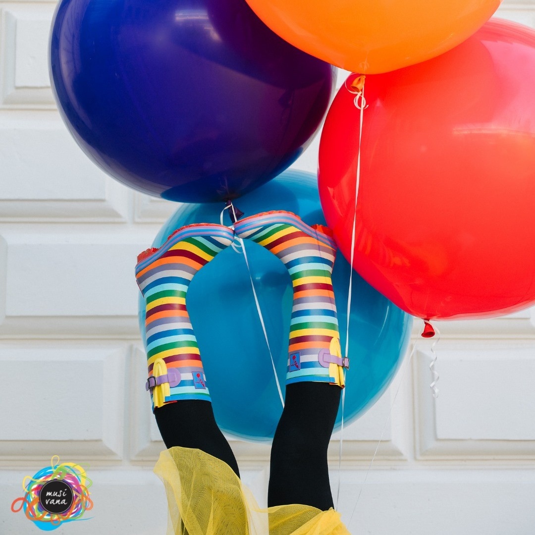 evercreatures's tweet photo. Just a bit of Balloon/Welly fun for a Tuesday morning.
#Repost 📷 @musivanagraz_gudrun
#balloons #wellylife #evercreatures #lovemywellies #funkyfootwear #funkywellies #wellies #ukwellies #gbwellies #patternwellies #getoutdoors #rainbowwellies #brightwellies #colourfulwellies https://t.co/m8eXqB0hoa