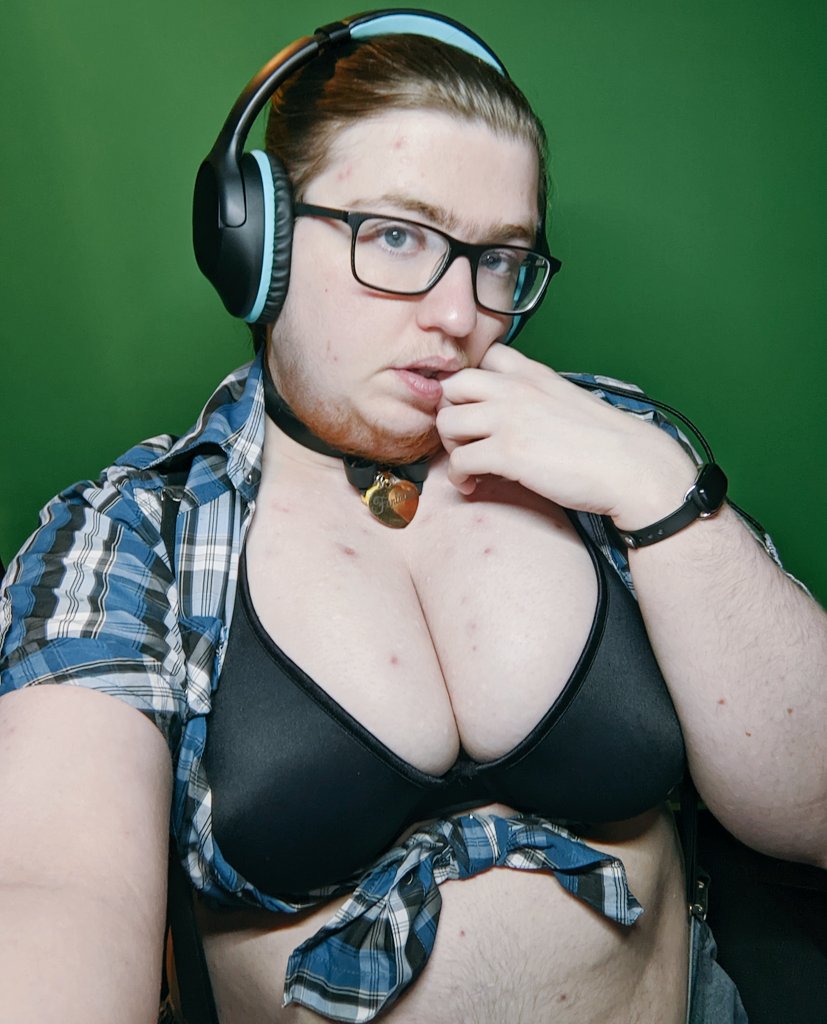 WingerB17's tweet photo. Happy Month of Halloween!
https://t.co/eztyj9ihmM
#LiveStreaming
#LGBTQIAPlus
#ActuallyAutistic
#TwitchAffiliate
#InvisibleDisability
#Steam
#SlutLifestyle
#oppΓ’i
#SlutForCash
#mistsofaidengame https://t.co/xa2PcKobJF