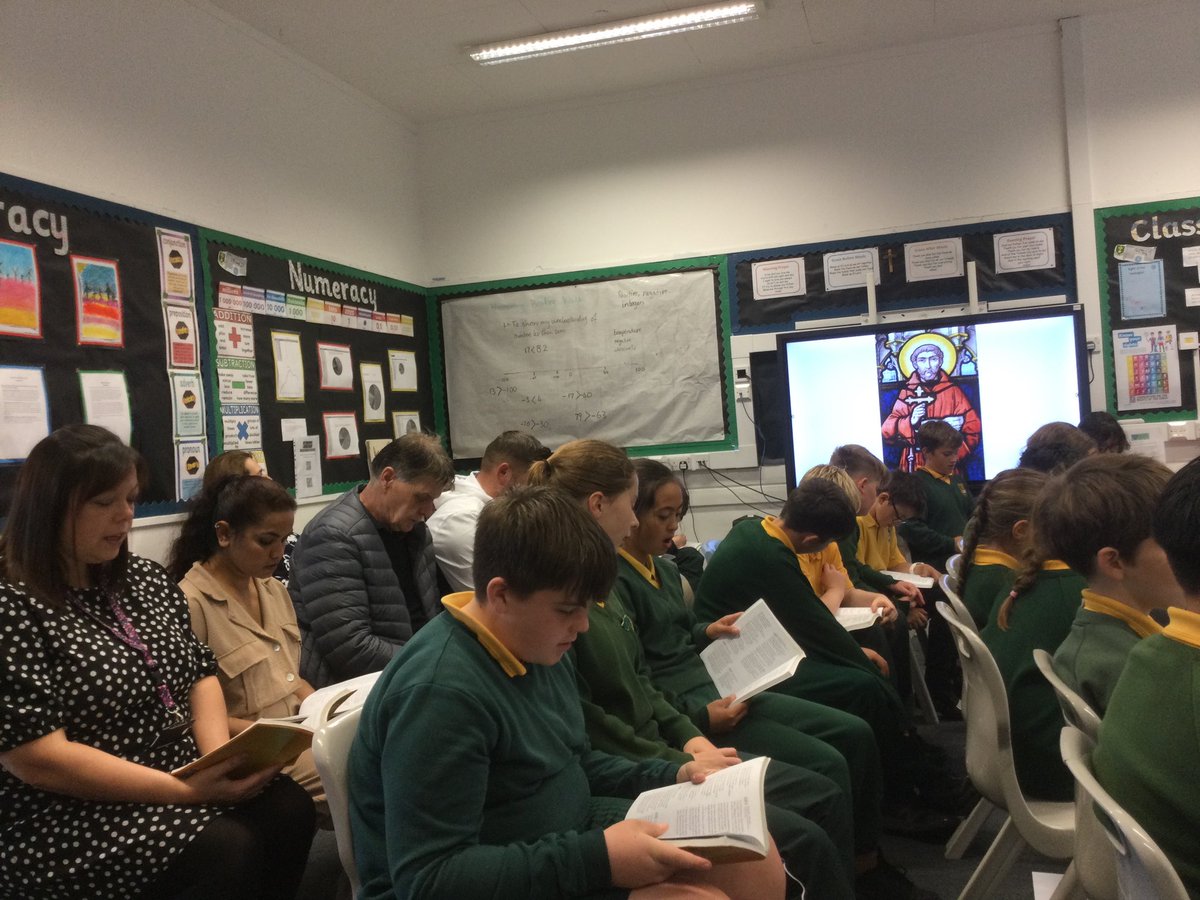 StDominicPS's tweet photo. Wonderful class mass in P6/7 today on the feast of St.Francis of Assisi. Thank you to Canon Tom and the parents who came along. https://t.co/iLjqMAFtVK