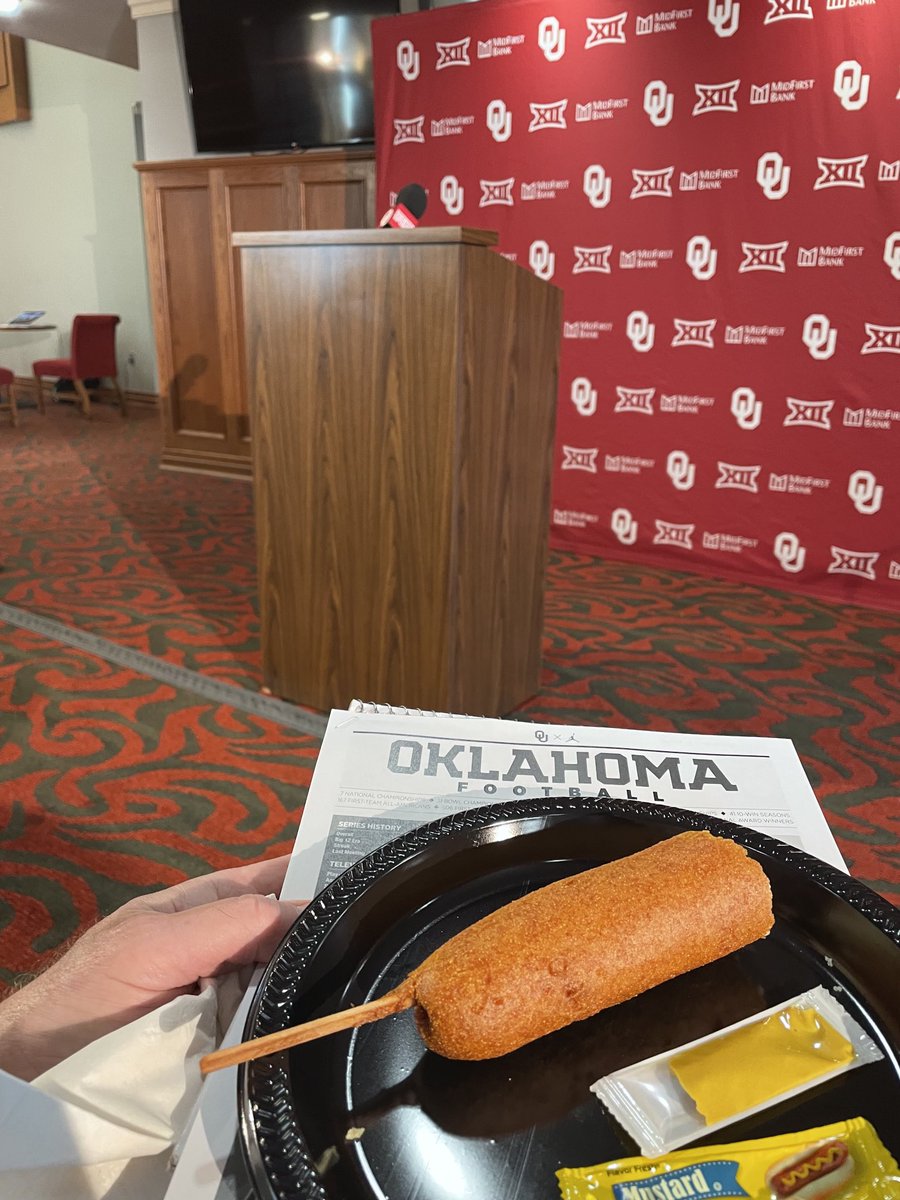 Dean Blevins on Twitter "Awaiting Brent Venables presser. Famous Tx