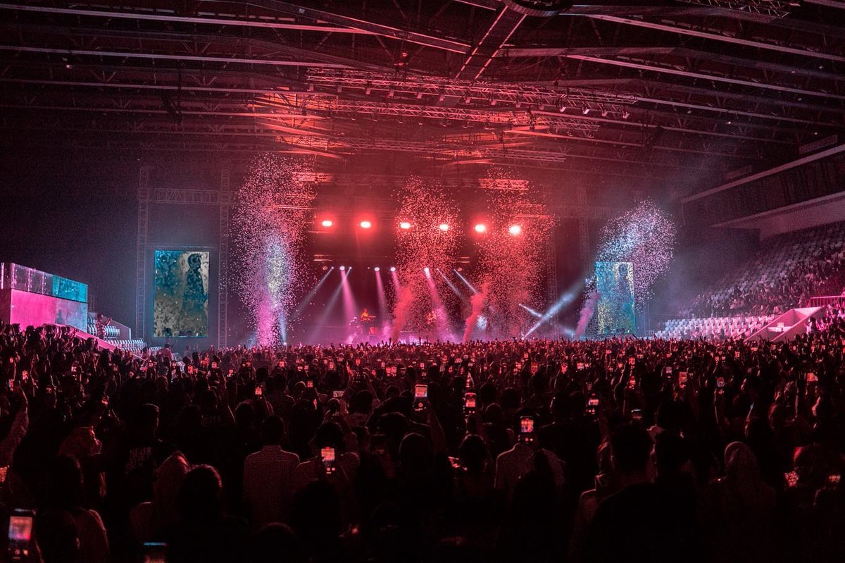 thescript's tweet photo. Send us your tour memories! https://t.co/BhUo18d1aw
