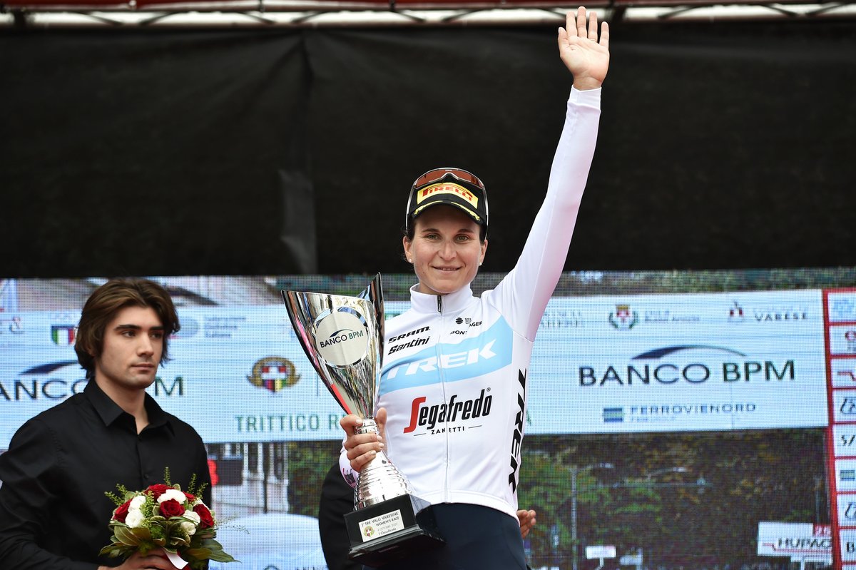 The winning smile 😈

<a href="/ElisaLongoB/">Elisa Longo Borghini</a> celebrates the Team's 33rd win in the season #PoweredByPirelli 🧢

#ICYMI read all about Elisa’s victory at #TreValliVaresine 👉 bit.ly/3RzpEJC