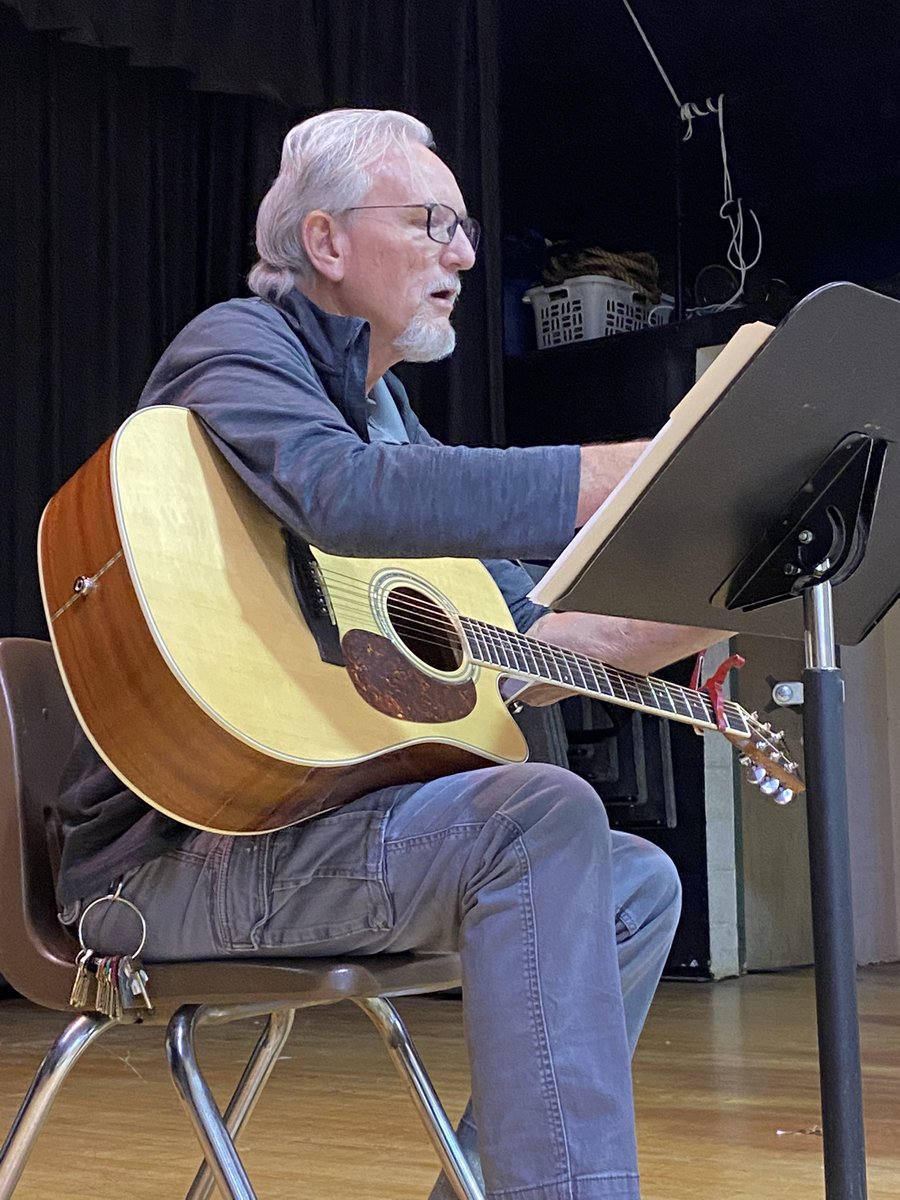 Praise &amp; Worship is gearing up for Mass tomorrow! #msgrslade2022 #sladeclassof2023 #msgrslademoment #wearecatholic #catholiceducation #faith #annearundelcounty <a href="/ArchbaltSchools/">AOB Catholic Schools</a>