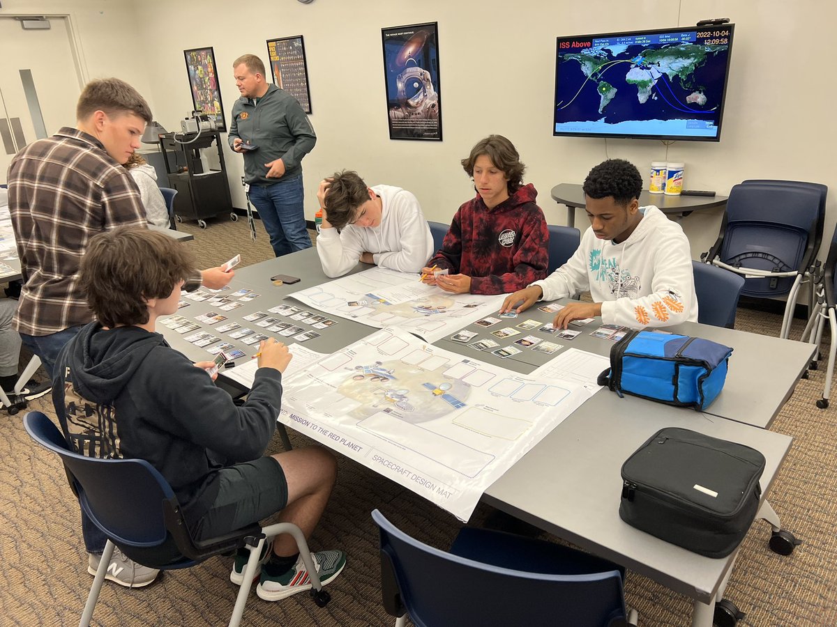 iSTEM_Academy's tweet photo. Group B Marsbound: @smithsonian Udvar Hazy Air and Space Museum @KettleRunNews @FCPS1News https://t.co/9gO8ep5qKh