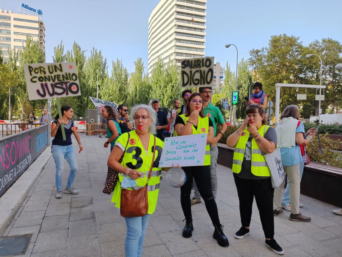 CCOOEducaMa's tweet photo. #EstáPasando📸
🗣¡¡El sector está en lucha!!
Los trabajadores y las trabajadoras de los Centros de Educación Especial, los Centros Especiales de Empleo y los centros de atención a personas con discapacidad salimos a la calle en defensa de nuestros derechos. https://t.co/G4954nRWQS