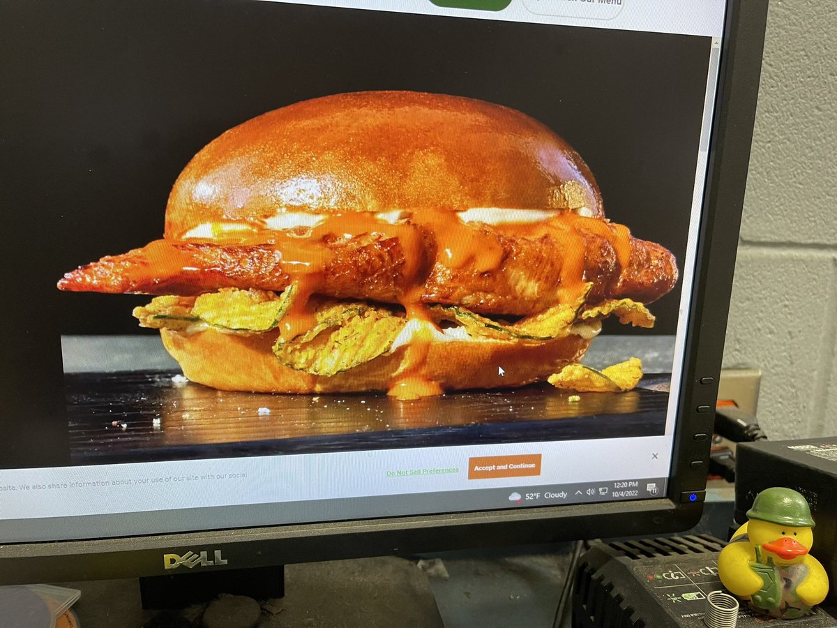bigapl1234's tweet photo. @panerabread really again? I give up no more from now on fingers crossed y’all can’t screw up a bagel from now on! https://t.co/UlVRo4tLiy