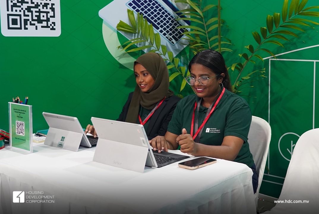 hdcmaldives's tweet image. @corporatemv Business Expo has begun today and will go on from 2PM - 10PM on 4th &amp;amp; 5th October 2022.

Visit our stall to find more details on Urban Hype advertising opportunities and vendor registration process. 
#TeamHDC #SmartCom #MyHulhumalé
