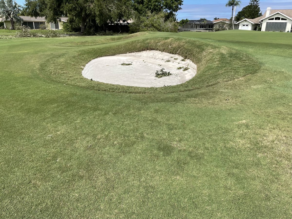 Hurricane Ian wreaked havoc across south Florida, but the monstrous storm packing 150 mph winds was no match for the Capillary Bunkers at the Sara Bay Country Club in Sarasota, FL. Despite the 20” of rainfall, the bunkers stayed dry and saw very minimal sand movement. 💪 AMAZING!