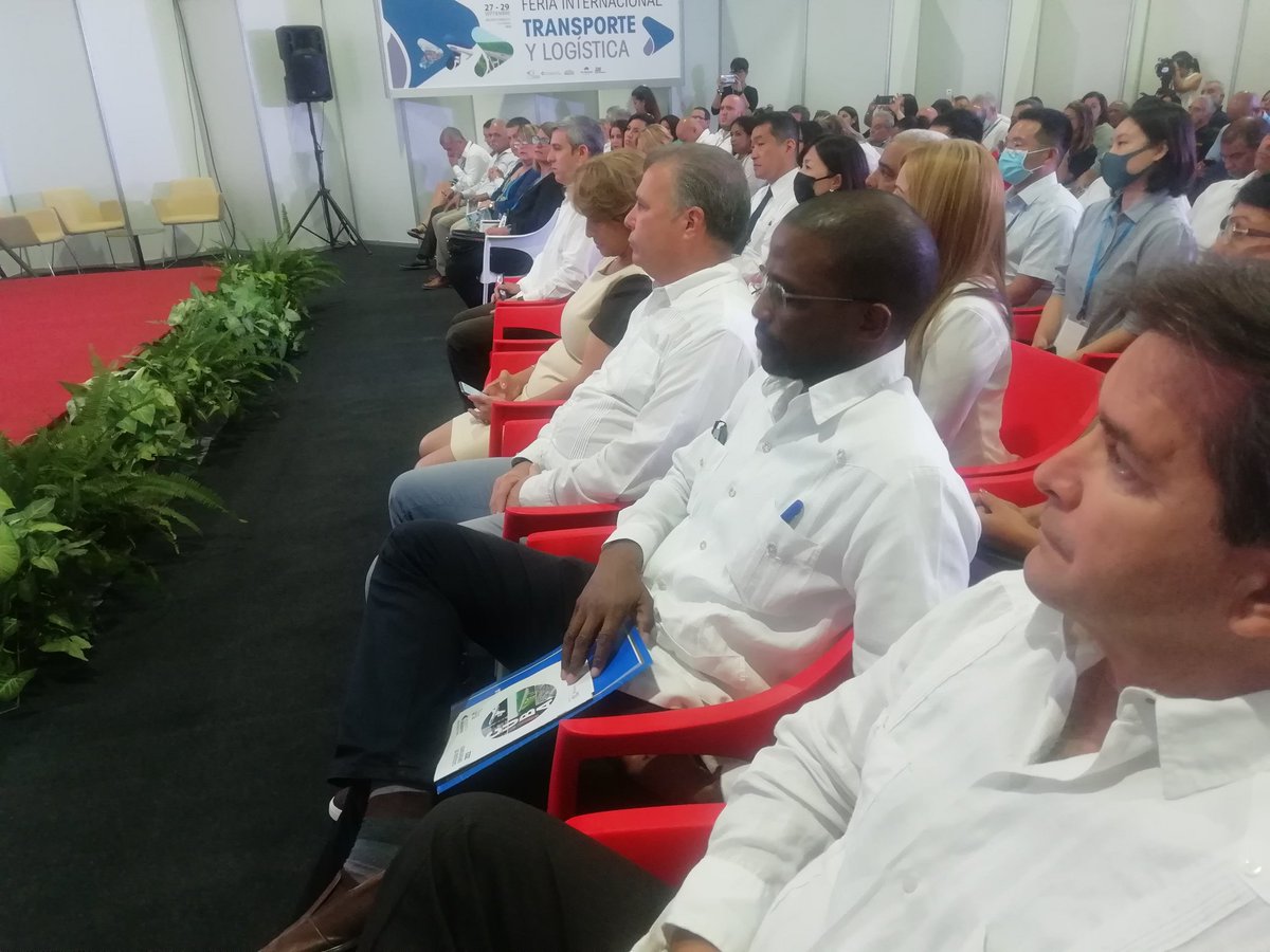 MitransCuba's tweet photo. Este martes quedó inaugurada la Feria Internacional de Transporte y Logística #FITL2022, que sesionará del 4 al 6 de este mes, con la participación de una decena de países. Presidieron el inicio de esta cita comercial @JorgeLuisPerd20 @E_RdgzDavila @BetsyDazVelzqu2 @JuannCarlosGG https://t.co/oSN4L8XWjA