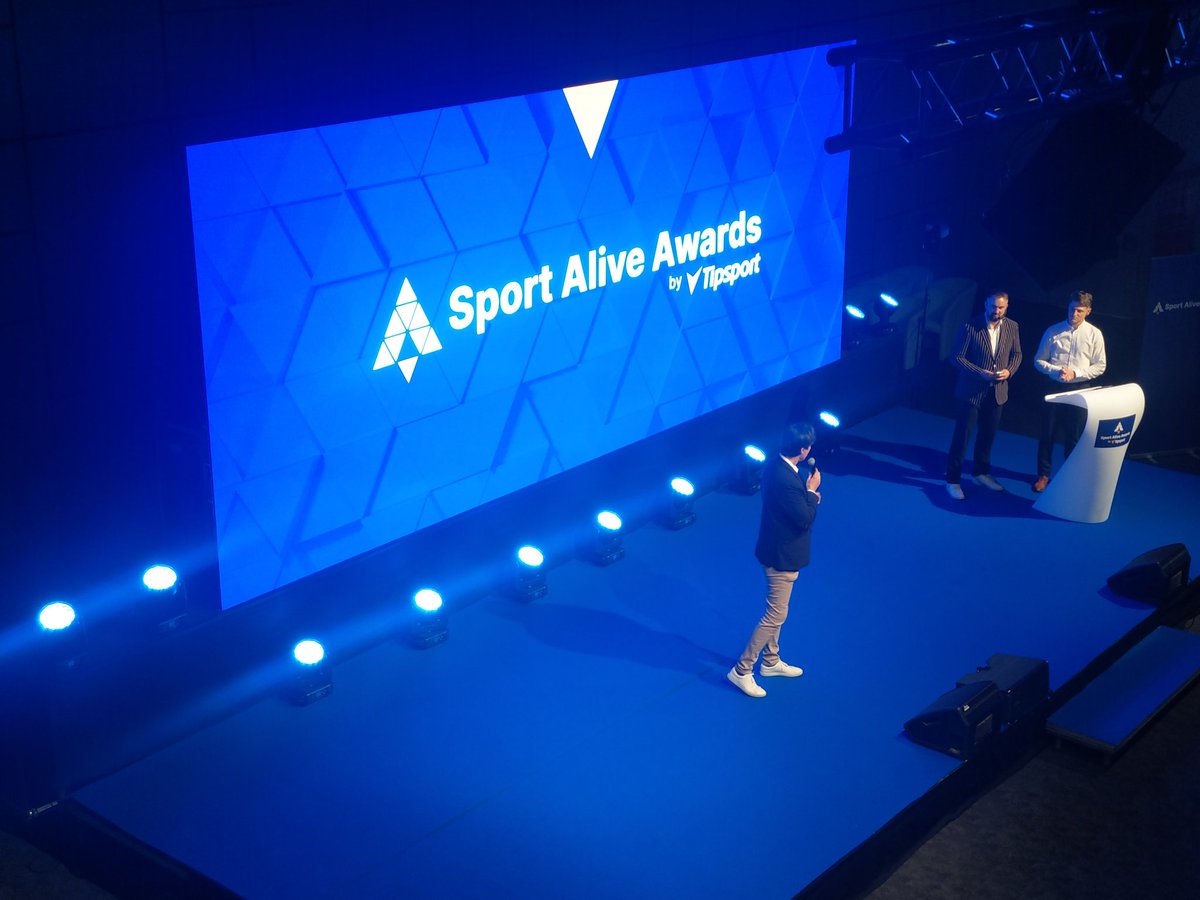 Zakoceni uzasneho dne na #sportalive2022 - diky vsem za to ze jste dorazili na zcela naplneny prvni rocnik. Inspirujici prezentace a panely, zajimave diskuze v zakulisi. Doufam, ze jste si to uzili! Nyni vyhlaseni Sport Alive Awards - Nejlepsich projektu posledniho roku.