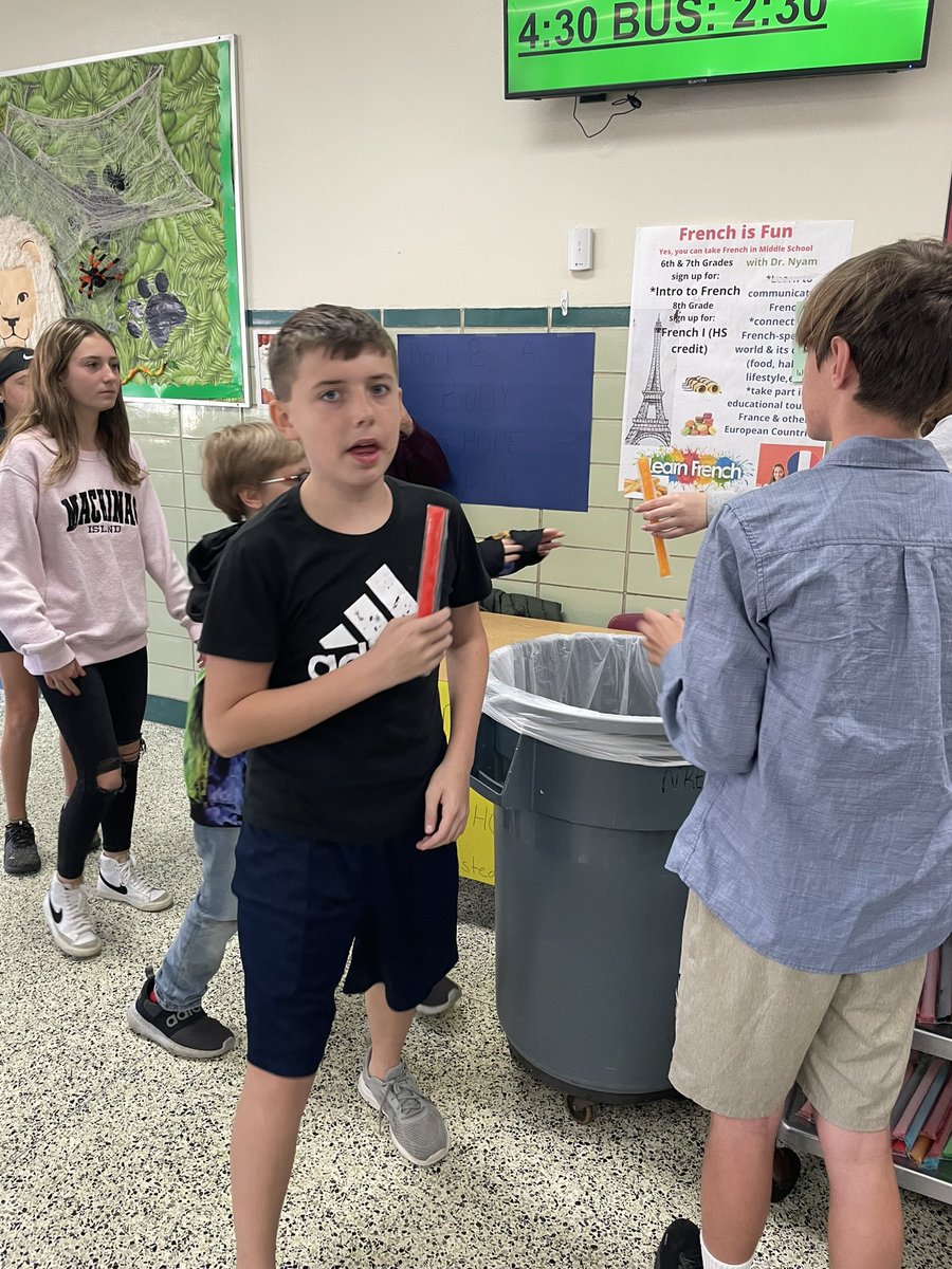 NRHSHOPE's tweet photo. @NREVSD @NewRichmondHS Hope Squad having popsicles with NRMS Students for National Bullying Prevention Month.”Stop Bullying and Bring Hope” #MentalHealthMatters https://t.co/comM28tiCh
