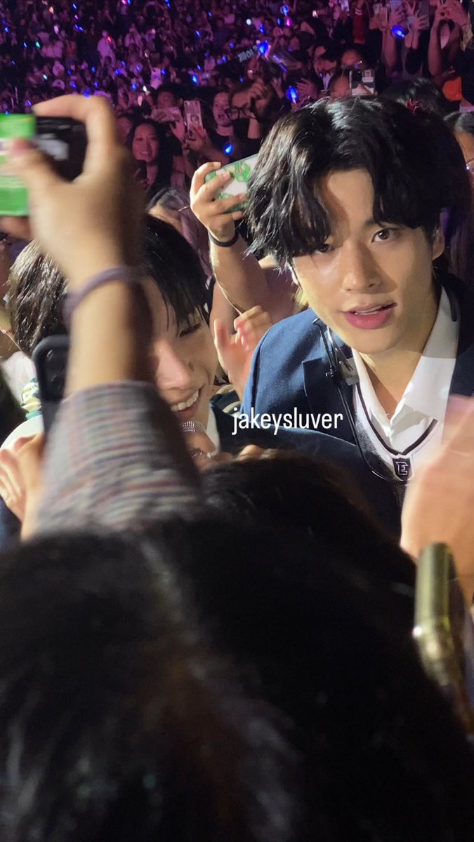 kimmy desires jake 𝜗𝜚 tweet media