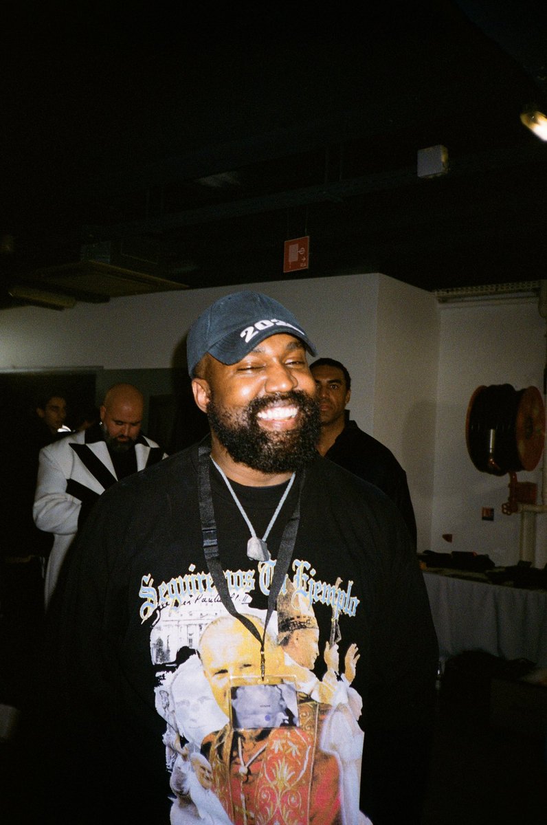 Trashvis tweet media