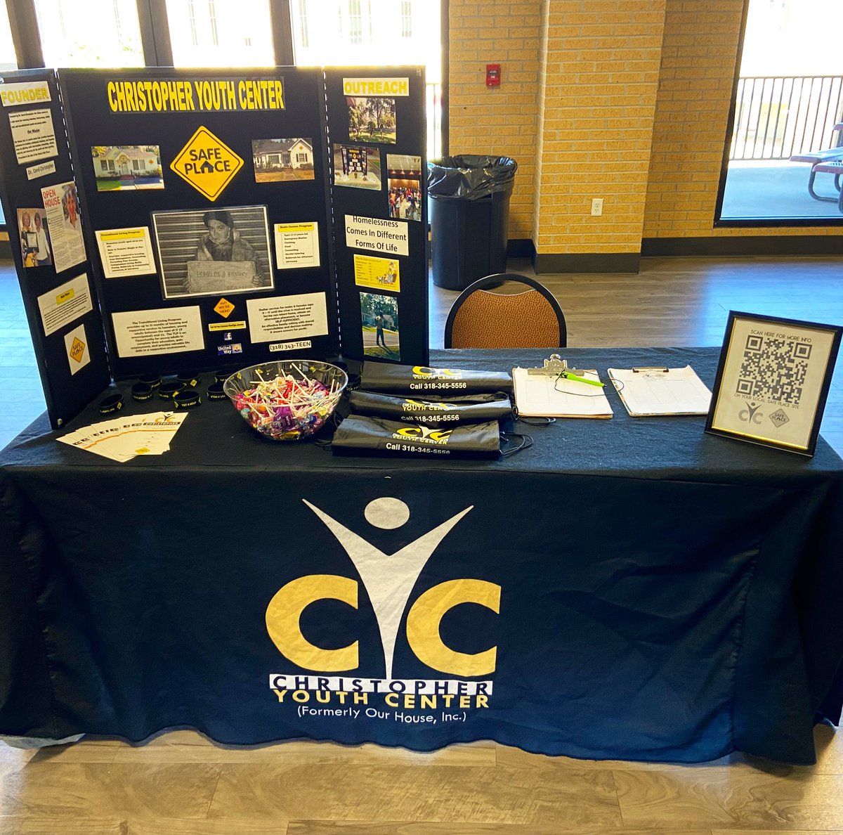 cycmonroe's tweet photo. ULM Students!! Come visit us at the Ascent Community Event on campus in the Hangar! We’ll be here from 10am-1pm! #ulm #ascent #safeplace #region8 #monroela https://t.co/n64bQjHyef