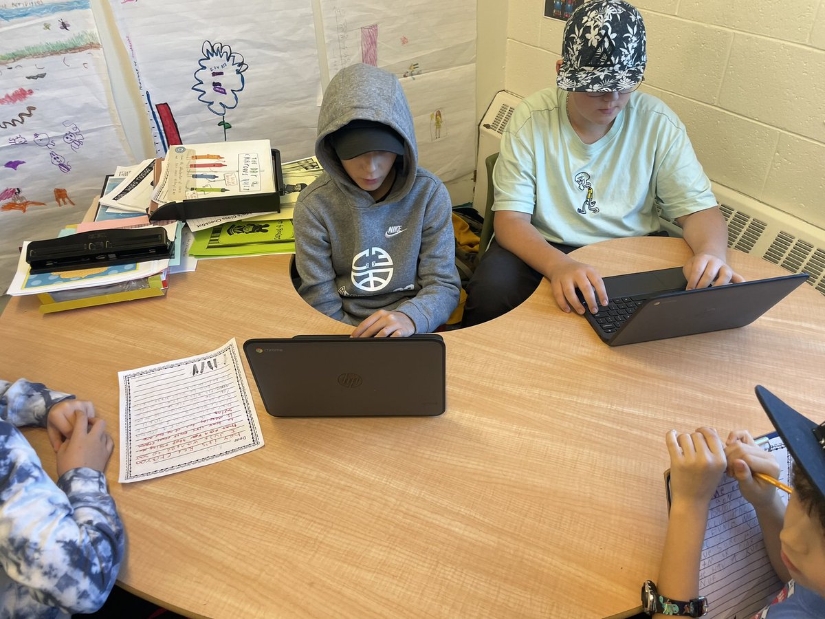 MalloryPeddle's tweet photo. Typing up the final drafts of their crayon letters with their Buddies! Some awesome collaboration happening here today! 🖍 @sjboscoschool https://t.co/6CdftOH30r
