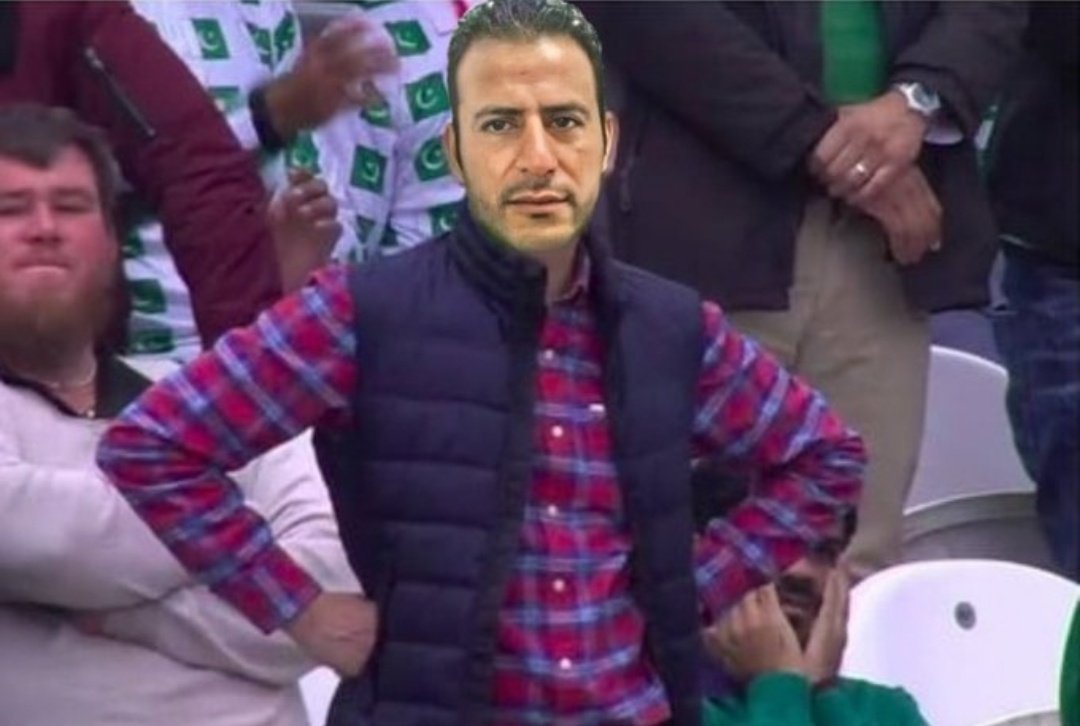mamad3909's tweet photo. فریبرز کرمی زند وقتی میبینه دانش آموز ها تو خیابون جمع شدن دانشجو ها داخل دانشگاه اعتراض کردن
#مهسا_امینی 
#اعتصابات_سراسری https://t.co/cUGbdyBVsV
