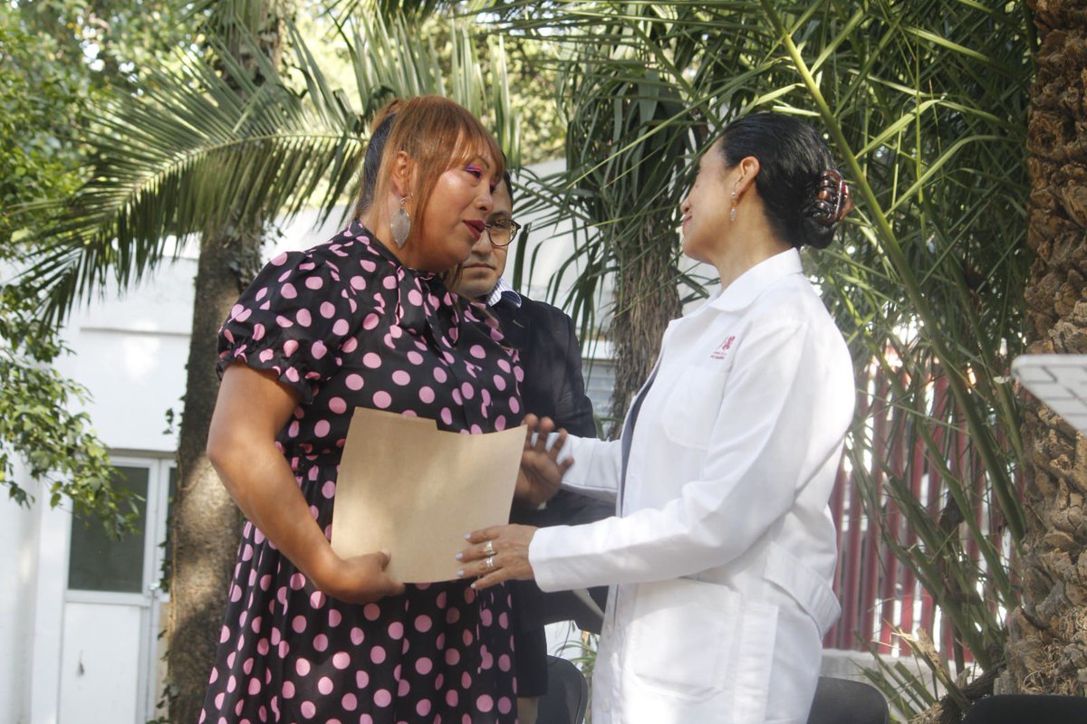SSaludCdMx's tweet photo. 🏳️‍⚧️Las grandes transformaciones sociales siempre necesitan de la diversidad para hacerlas posibles. 

🥳¡Celebramos el 1⃣er. aniversario de la Unidad de Salud Integral para Personas Trans #USIPT🏥, una clínica única en su tipo en el país! https://t.co/HvgoxJG4TH