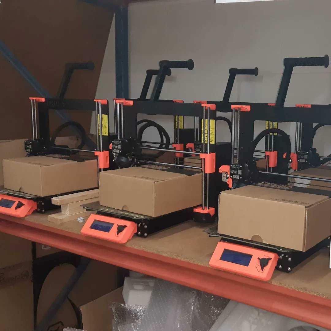 Últimas Prusas preparadas y entregadas a los institutos!
Perfectas para la preparación de sus alumnos en el mundo de la impresión 3D

#impresoras3d #prusai3mk3 #impresion3d