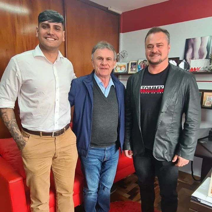 deputadotoninho's tweet image. Pros fortalecido no Paraná. Eu e os deputados estaduais eleitos Alisson Wandscheer e Samuel Dantas. Juntos vamos fazer muito mais! #ProsForte #ProsParaná