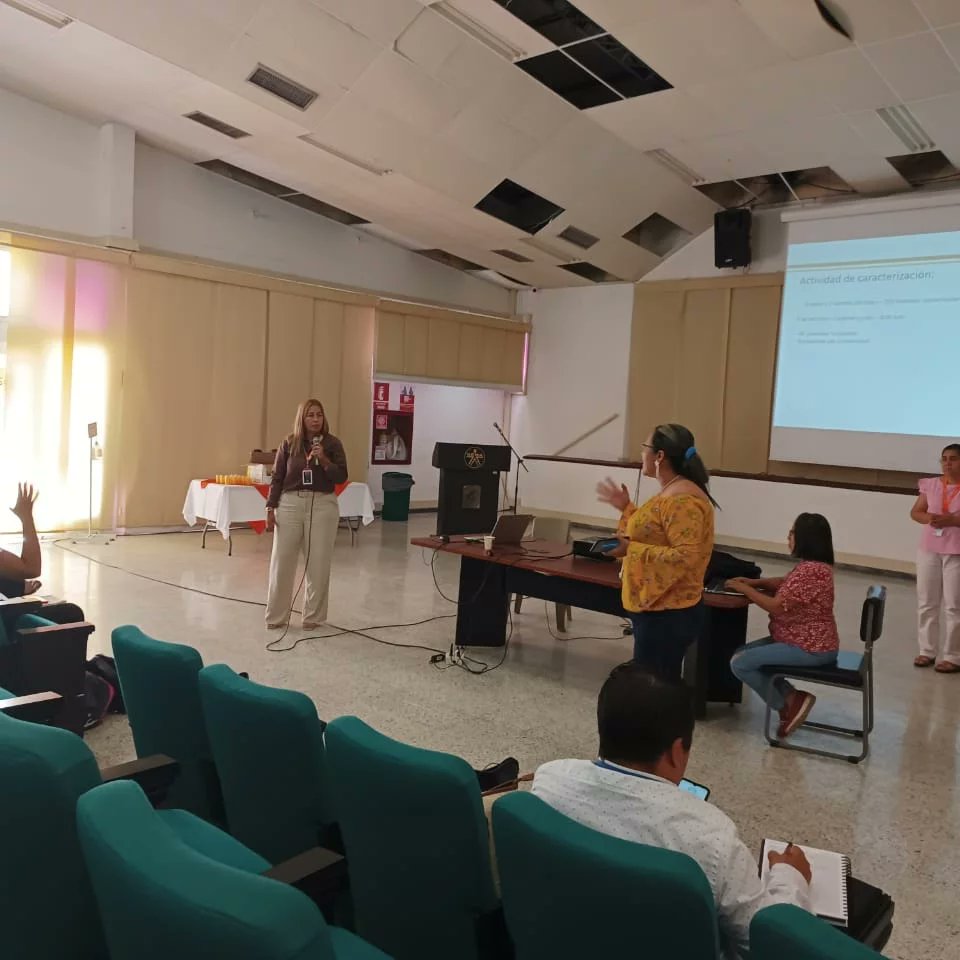 El pasado 3 de octubre, se realizo la reunión ordinaria de la "Red de Proyección Social", la cual, está adscrita a la MERUM. El encuentro dio lugar en las instalaciones del Sena y contó con la participación de las Instituciones de Educación Superior que hacen parte de la red.