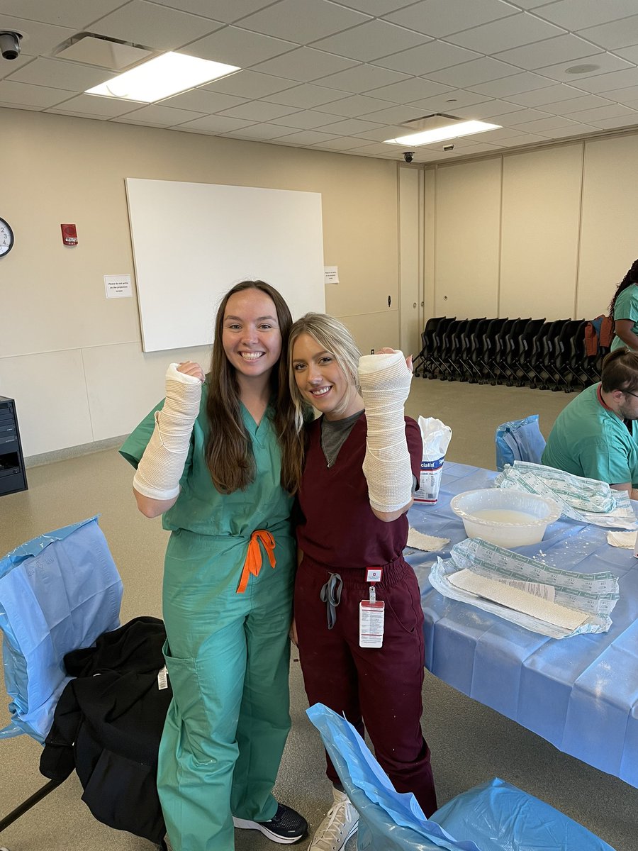 i_devengencie's tweet photo. Selectives week here at @OhioStateMed and today was all about Ortho! This was way too fun. Thanks to @MadisonHartMed for letting me immobilize her😂 https://t.co/7IPF0KRkgQ