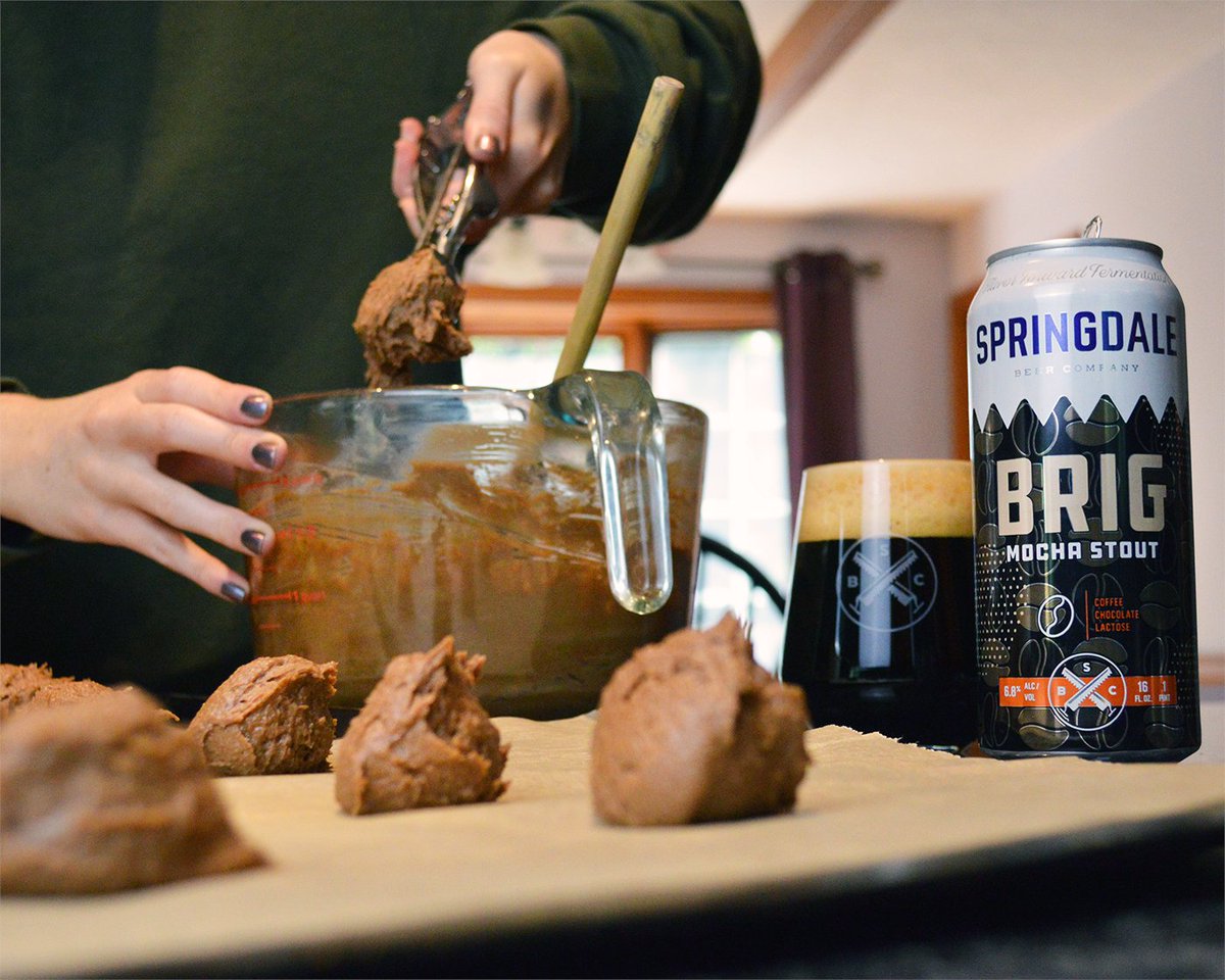 springdalebeer's tweet photo. Is Treat Yoself Tuesday a thing? It should be. 

Brewed with cacao nibs, coffee, and a touch of lactose, Brig is a roasty, decadent, and velvety smooth Mocha Stout. Perfect for drinking, perfect for dunking. 🍪 https://t.co/51dyZll7vo