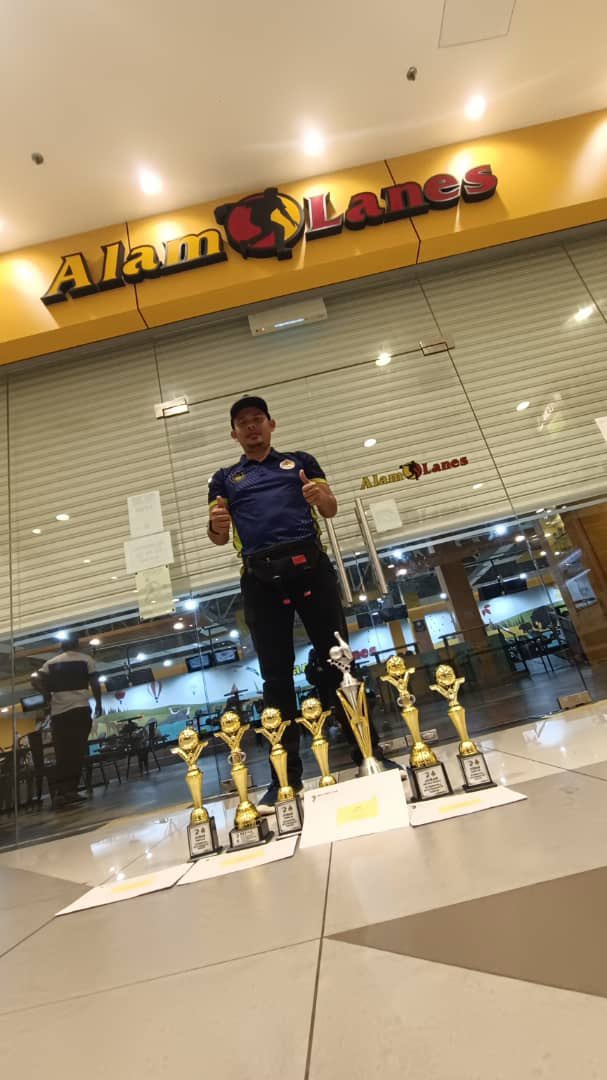 LPP_Kedah's tweet image. 𝟒 𝐎𝐤𝐭𝐨𝐛𝐞𝐫 𝟐𝟎𝟐𝟐 | 𝐒𝐡𝐚𝐡 𝐀𝐥𝐚𝐦
Kejohanan Bowling Piala Ketua Pengarah Lembaga Pertubuhan Peladang
Luar biasa hebat..
Tahniah buat en Rohim,en Hilmi ,en Nasir &amp;amp; Pn Roshita .Team mantap..mengharumkan nama  LPP &amp;amp; KSR LPP Negeri Kedah yang telah berjaya
#LPP50Tahun