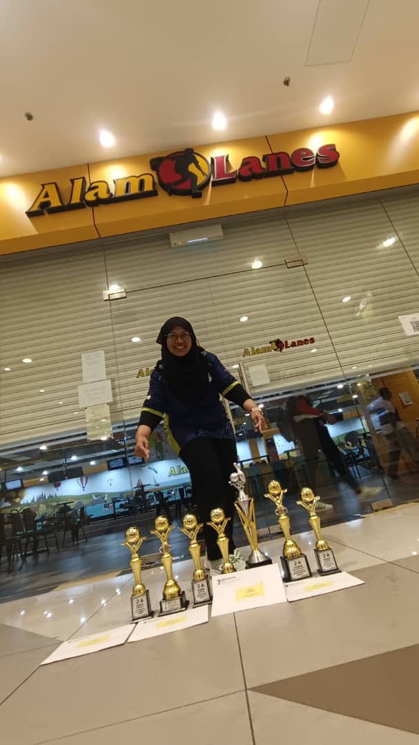 LPP_Kedah's tweet image. 𝟒 𝐎𝐤𝐭𝐨𝐛𝐞𝐫 𝟐𝟎𝟐𝟐 | 𝐒𝐡𝐚𝐡 𝐀𝐥𝐚𝐦
Kejohanan Bowling Piala Ketua Pengarah Lembaga Pertubuhan Peladang
Luar biasa hebat..
Tahniah buat en Rohim,en Hilmi ,en Nasir &amp;amp; Pn Roshita .Team mantap..mengharumkan nama  LPP &amp;amp; KSR LPP Negeri Kedah yang telah berjaya
#LPP50Tahun