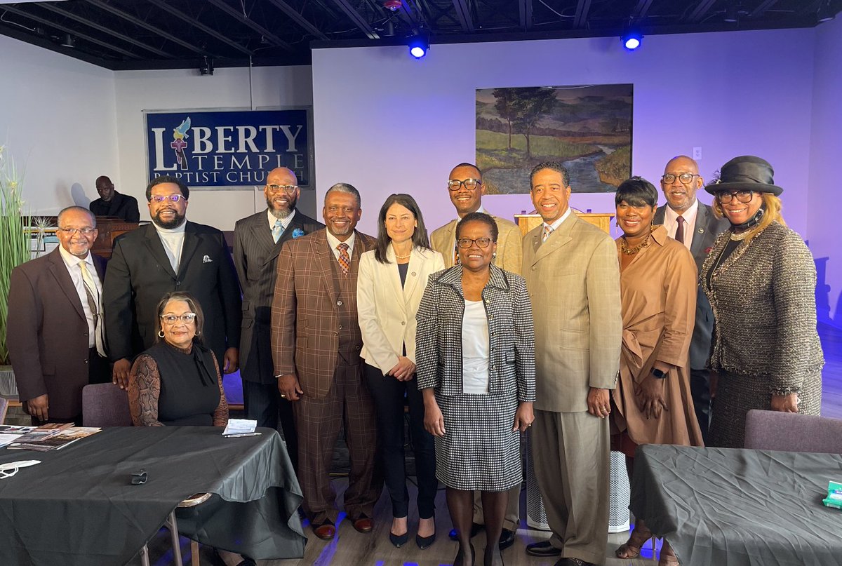 dananessel's tweet photo. Thank you to the Detroit Council of Baptist Pastors for hosting me this afternoon! From voting rights to consumer protection, our state is lucky to have community leaders who will stand up for the rights of all residents. https://t.co/IqlGZyhVMf
