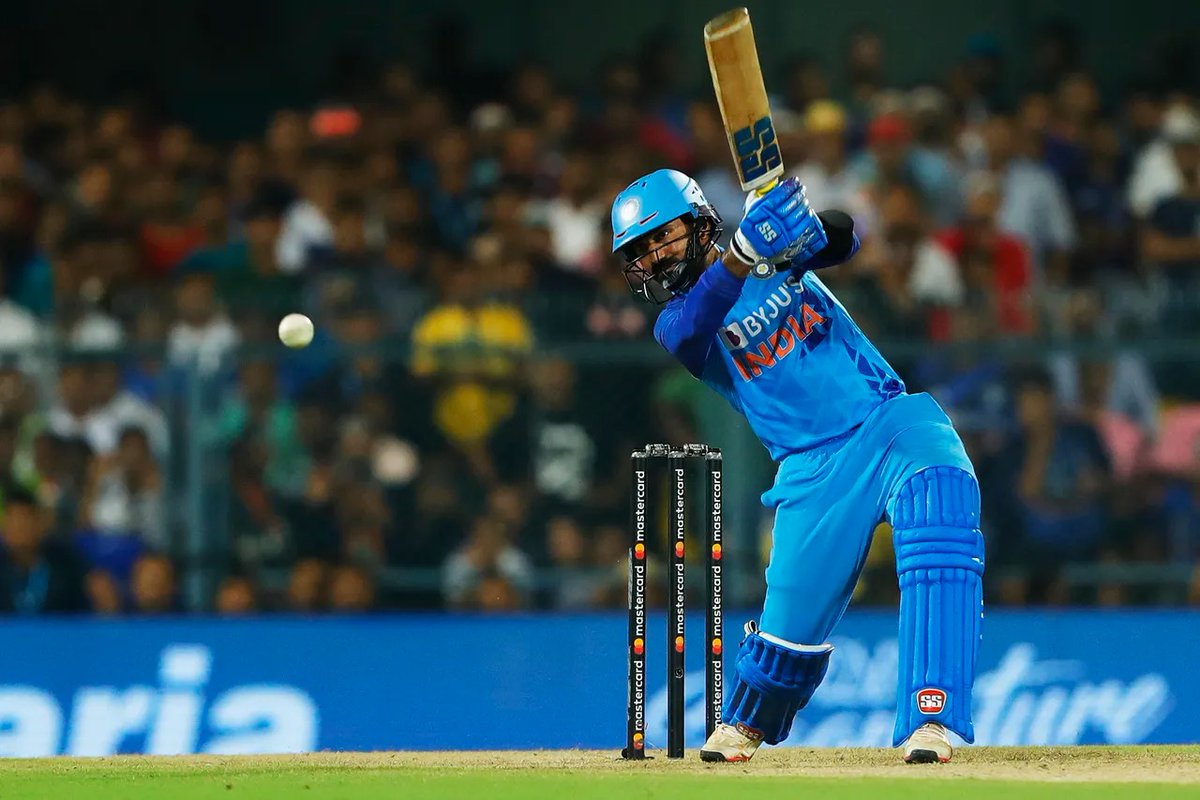 theharibabu's tweet photo. @DineshKarthik Highly Disappointed bro. If you are in the Crease for the next 5overs, Result is Totally Different.
*Highly Needed in your game is Control* 😥😣
Its Too Hard to see Your wicket in todays Match Brother.
#INDvSA #3rdT20i #DineshKarthik #TeamIndia #oct04 https://t.co/41yEIe4Qk9