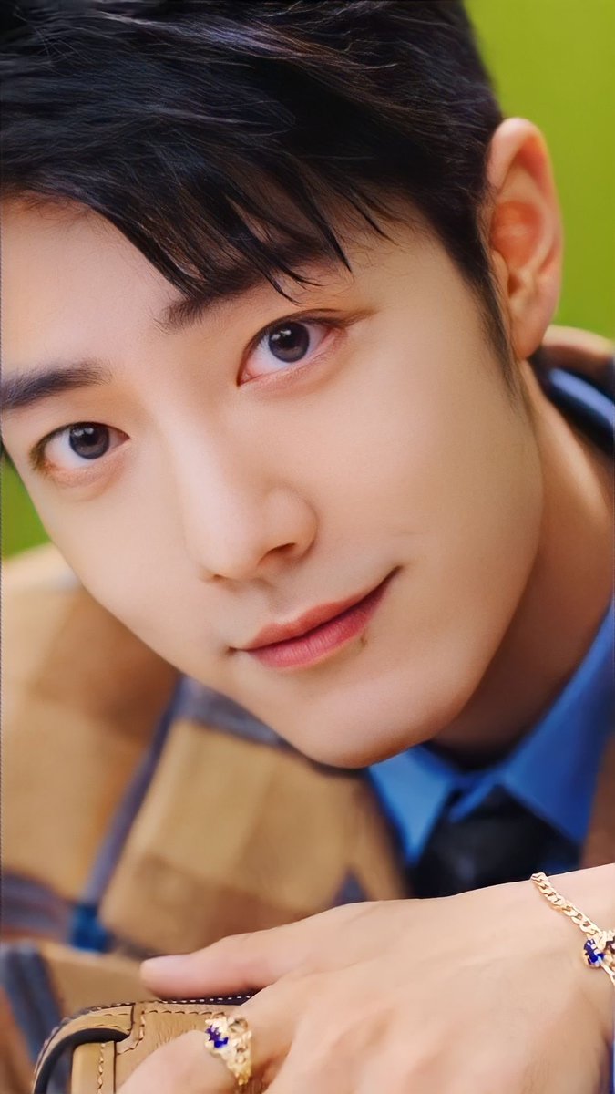 XZ_Myanmar's tweet photo. Wishing you a blessed year and a wonderful day. 
Happy Birthday SUNSHINE! 

#OurStarXiaoZhanDay
#Happy31stXIAOZHAN https://t.co/f04GHRu2b0