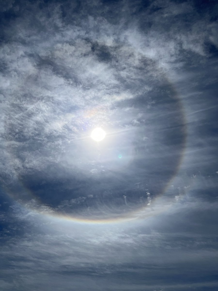 jjccox76's tweet photo. ⁦@Kentuckyweather⁩ sun halo in destin this morning https://t.co/ga2kFnbwnS