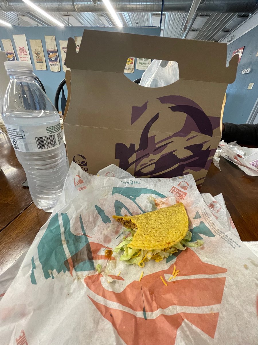 edaggett's tweet photo. It would be wrong not to @seedgenetics @SGDToddJ #NationalTacoDay #TacoTuesday https://t.co/tcDiUL9ZAg