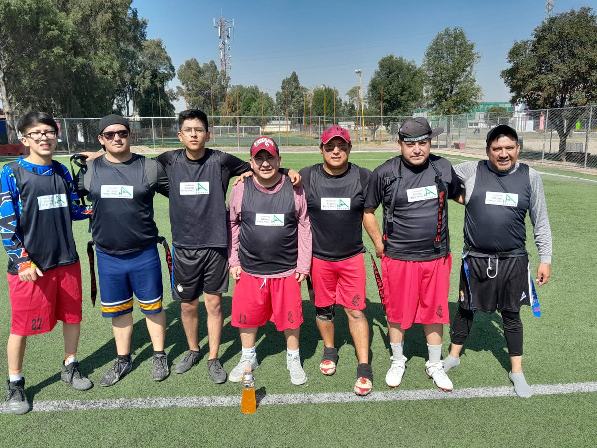 HalOtuFba's tweet photo. Sin recursos suficientes para uniformes, pero con toda la actitud y corazón...
Empezamos nuestra temporada!!!
Gracias @FAHHdeporte, seguimos trabajando y haciendo promoción al deporte.
#HalconesOtumba
#HawkPride
#GoHalcones
#UuuyYaLlegoElHalcon https://t.co/piJfEgc3VL