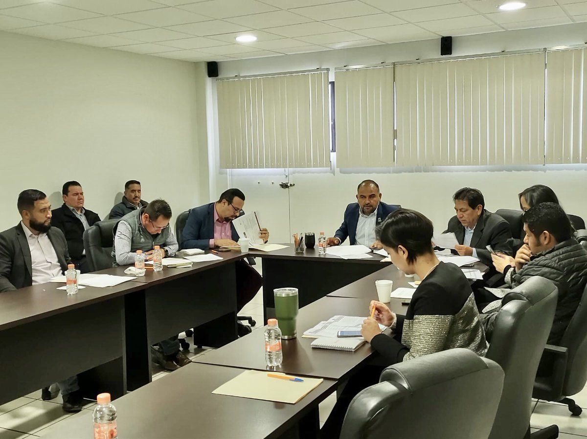 fsonduk's tweet photo. Con vista al 2023 y en función de seguir fortaleciendo a los municipios, se llevó acabo la sesión extraordinaria del Consejo Intermunicipal región sur 2 para tocar temas de capacitación, profesionalización, certificación y acreditación de las corporaciones. https://t.co/ImJI3EPn7p