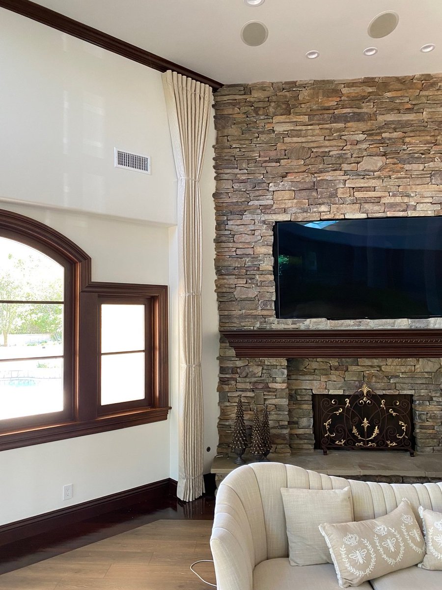 GalaxyDraperies's tweet image. Q: Why do you tie up drapery after installing?

A: This "training" period ensures that pleats in the fabric stay folded, the draperies hang straight, and don't billow out near the bottom. Take the time - it's worth it!

#customdraperies #fabrictips #northridge #sanfernando