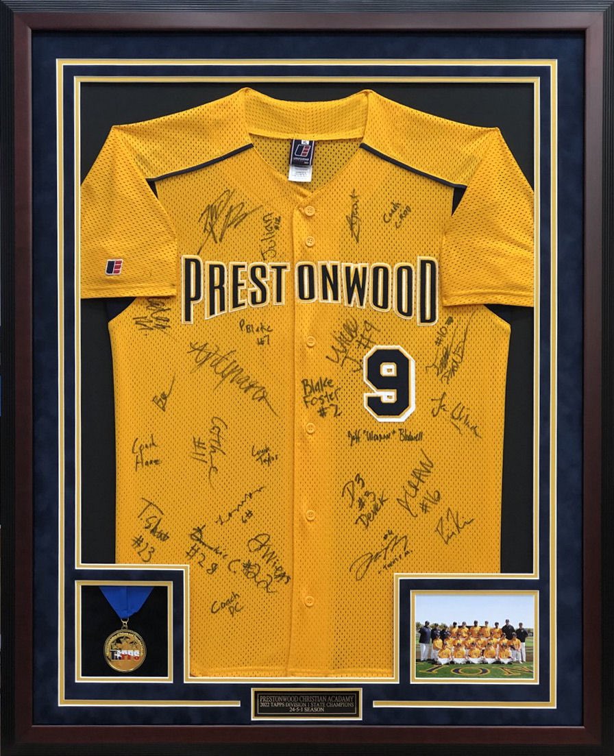 SigCollectibles's tweet photo. September was a great month for custom framing as we did some beautiful custom pieces! 
The holidays will be here soon and our turnaround times will be a little longer, so get your custom framing in soon! https://t.co/qNEXdIQtiL