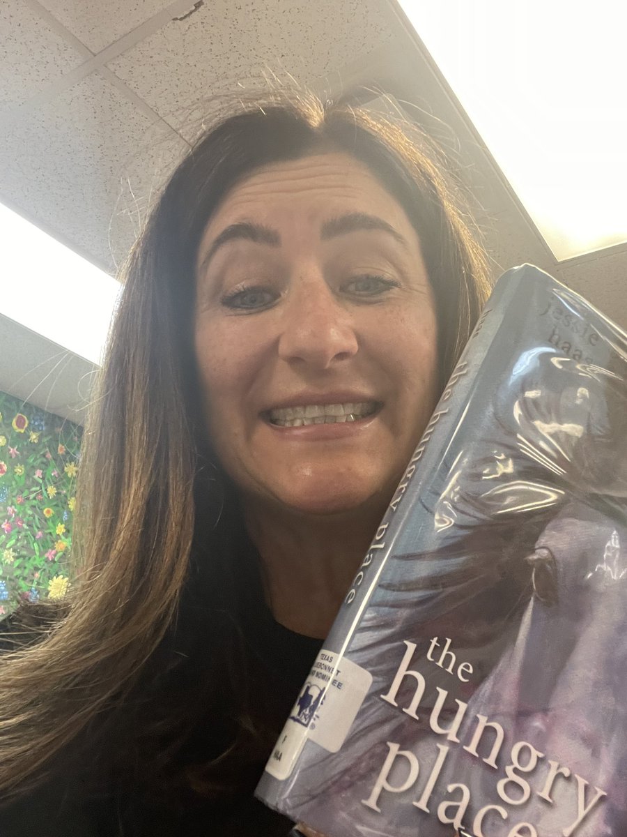RTopPrincipal's tweet photo. Β‘Acabo de terminar los 20 libros!
I just finished all 20 books!
#bluebonnetbooks @AISD_OSL @AISDSuptMays @WeAreAISD #anythingispossible #todoesposible @spqrmiguel https://t.co/Eg0l2uqQsv