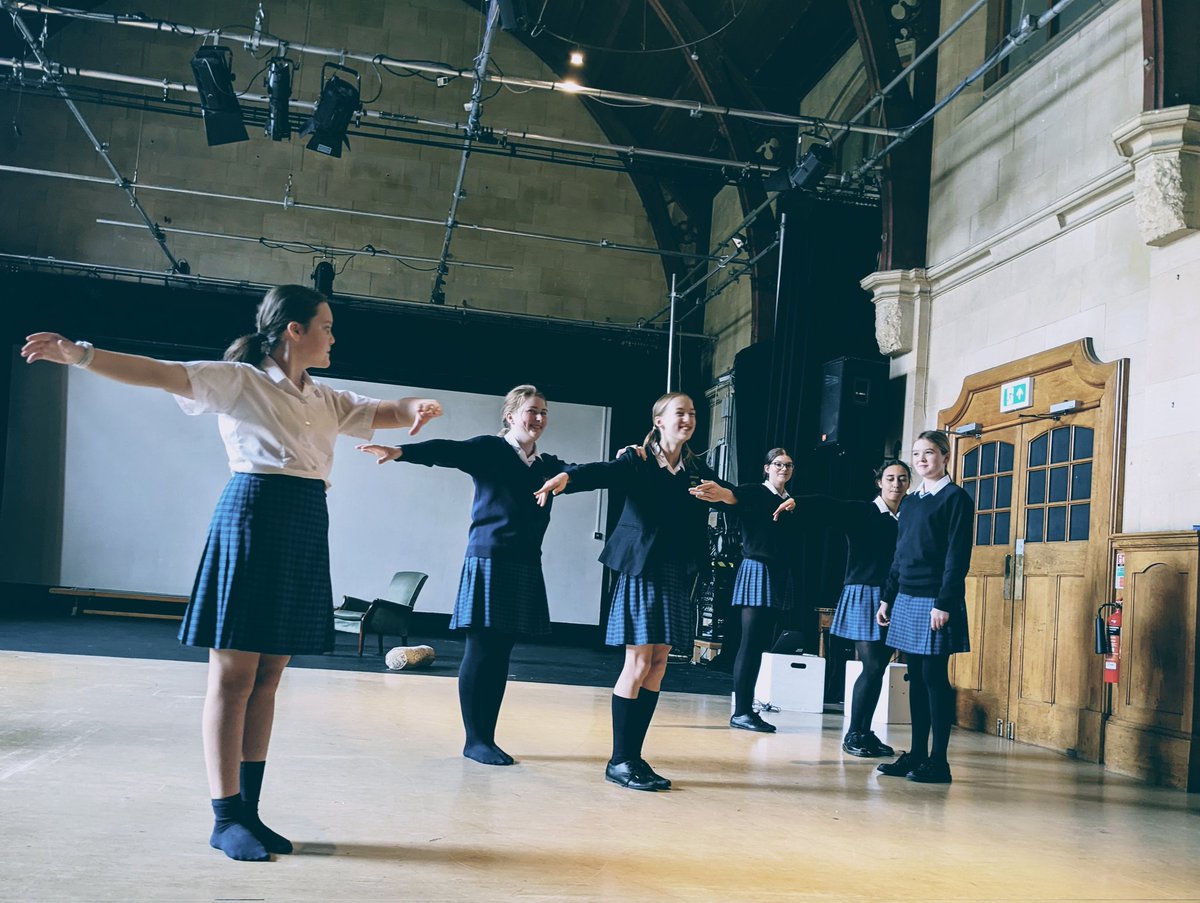 RHSBDrama's tweet photo. We loved watching @RHSBDance rehearsing for 'Be Our Guest' today...
#trythegreystuff
@GDST @RoyalHighBath @RHSBBoarding https://t.co/leURFAp0NM