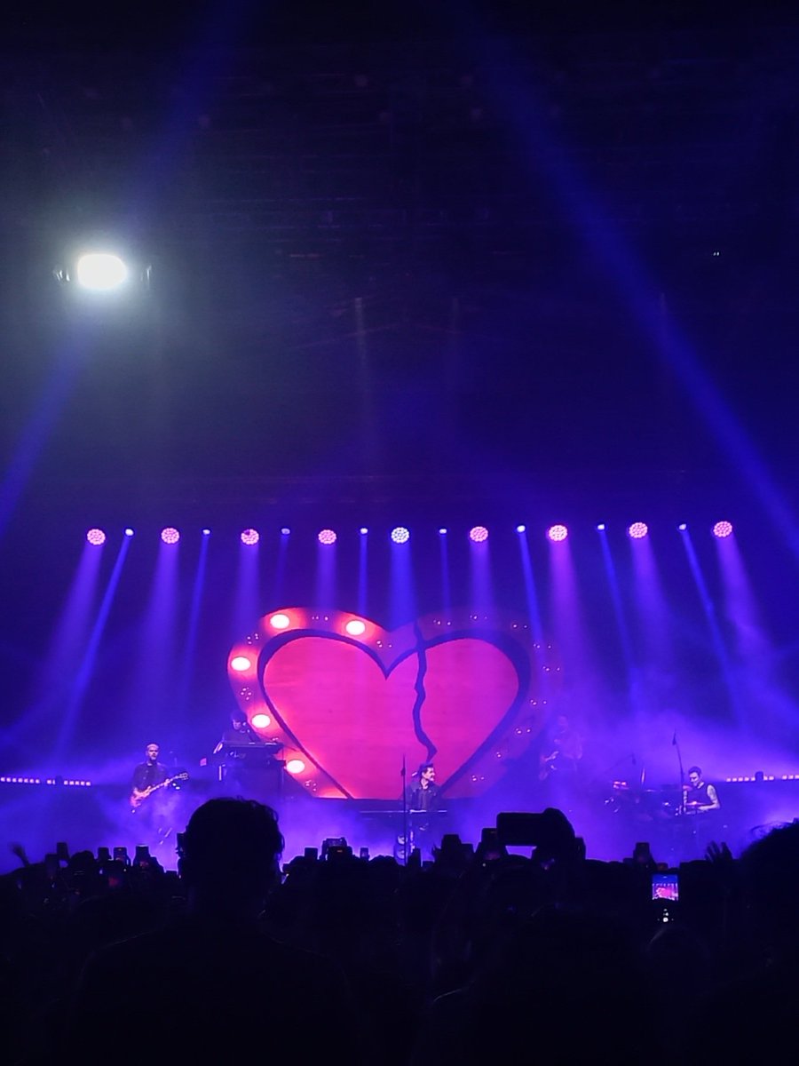 oldchardigan's tweet photo. An incredible night i will never forget!
Please come back to Indonesia soon! <3 @thescript @TheScript_Danny @glenofthepower https://t.co/9vaSuMh7e9