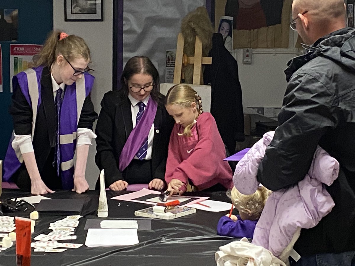 ValleyLAcademy's tweet image. We are all having a magical time at the open evening at TVLA.