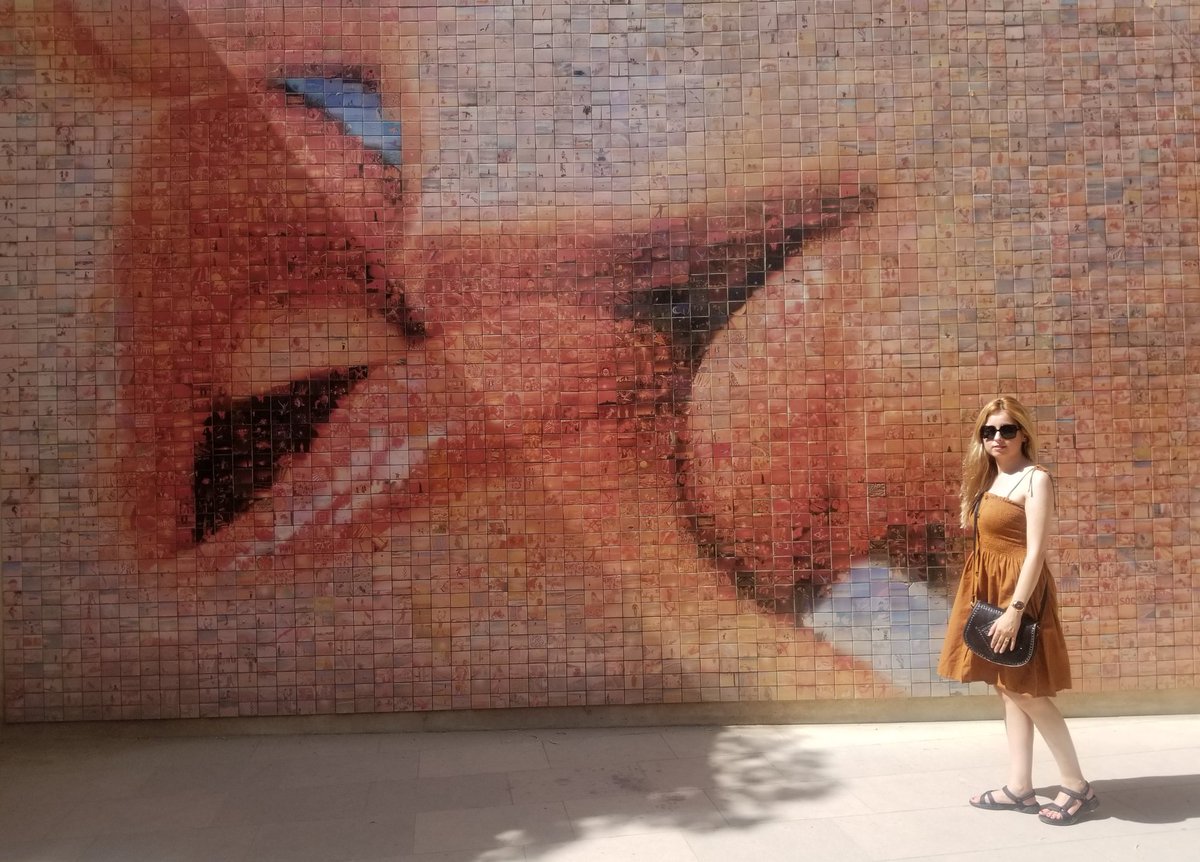 Cigdem_Kayihan's tweet photo. The World Begins With Every Kiss Mural, a mosaic designed by Joan #Fontcuberta is made up of thousands of tiny ceramic tiles. Each individual tile is printed with a photo of a person, a place, a moment, an event which in some way represents an expression of freedom. #Barcelona https://t.co/GCrP5EfAVT