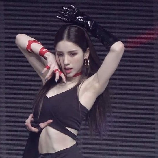 bluesouI_'s tweet photo. jeon heejin from loona born to be on stage

— a thread:
#6YearsWithHeejin https://t.co/nGOgjco5eU