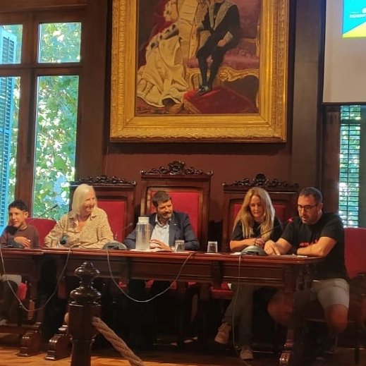 LasembraC's tweet photo. Avui, roda de premsa de presentació de la 10ena Correm Junts, la milla inclusiva i solidària amb les persones amb #discapacitat a #Sarrià #Barcelona

Fent equip amb la Fundació Aspasim i l'Ajuntament de Barcelona ja celebrem els 10 anys 🥳 

Inscriu-te 👉🏾 https://t.co/v4ADqTWqWu https://t.co/Nr8I3VbqXI